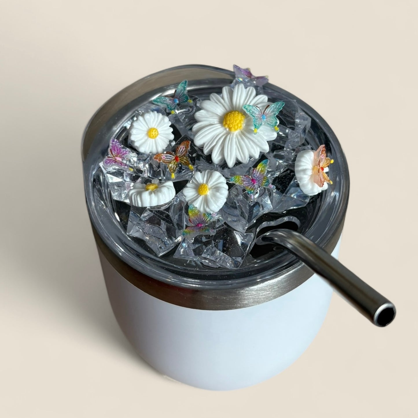 Modèle 4 marguerites et papillons