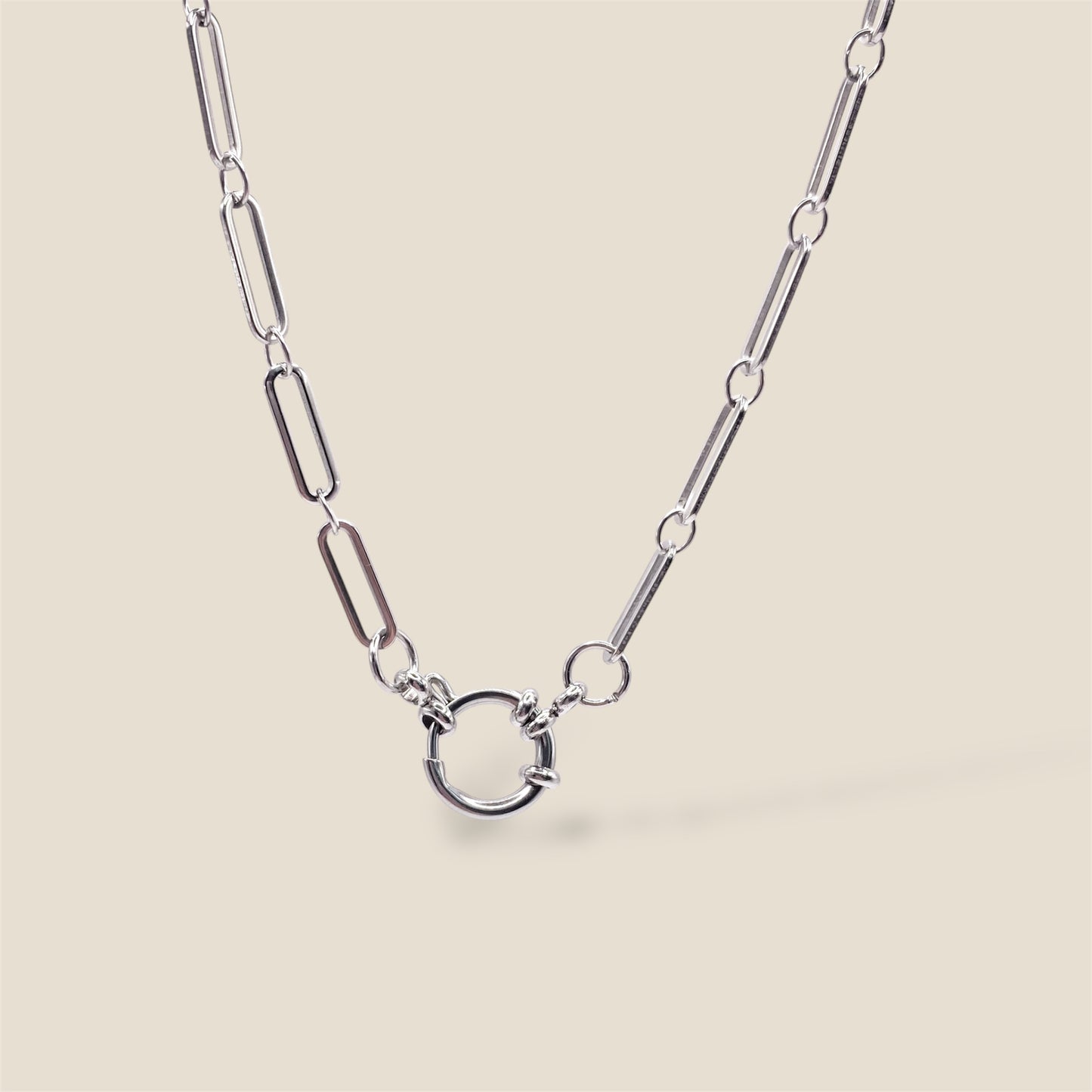Collier B