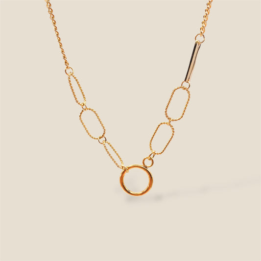 Collier C
