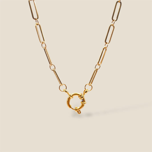 Collier B